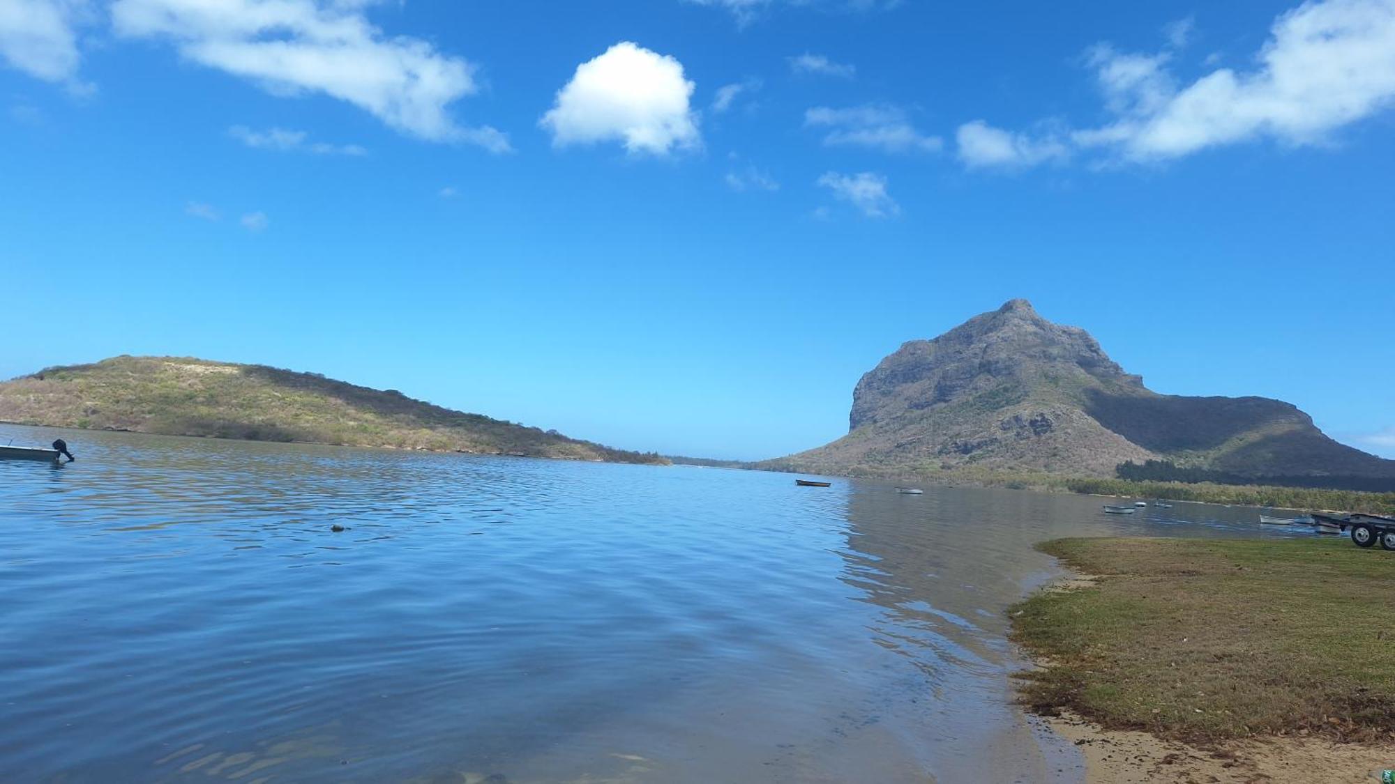 Chez Madam Rose Apartment Le Morne Luaran gambar